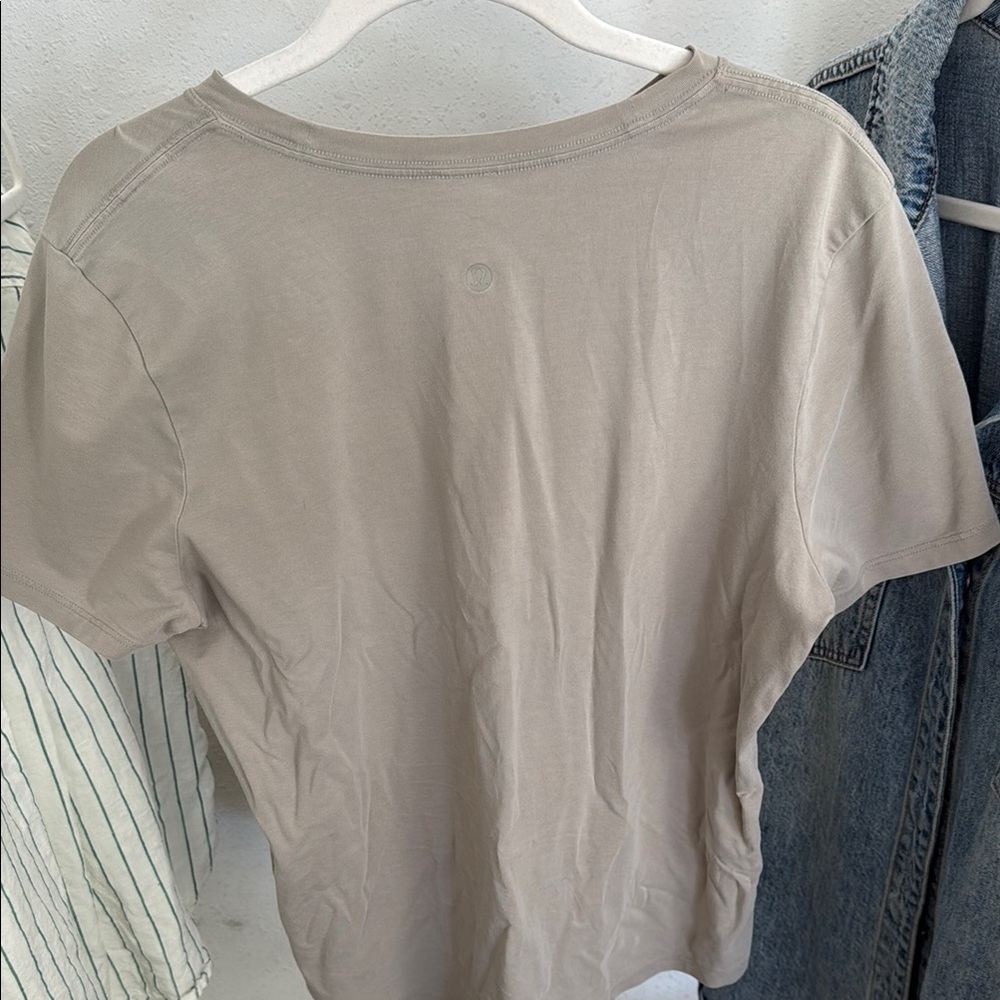 Lot of Lululemon love crew neck tshirt - lot of 2
